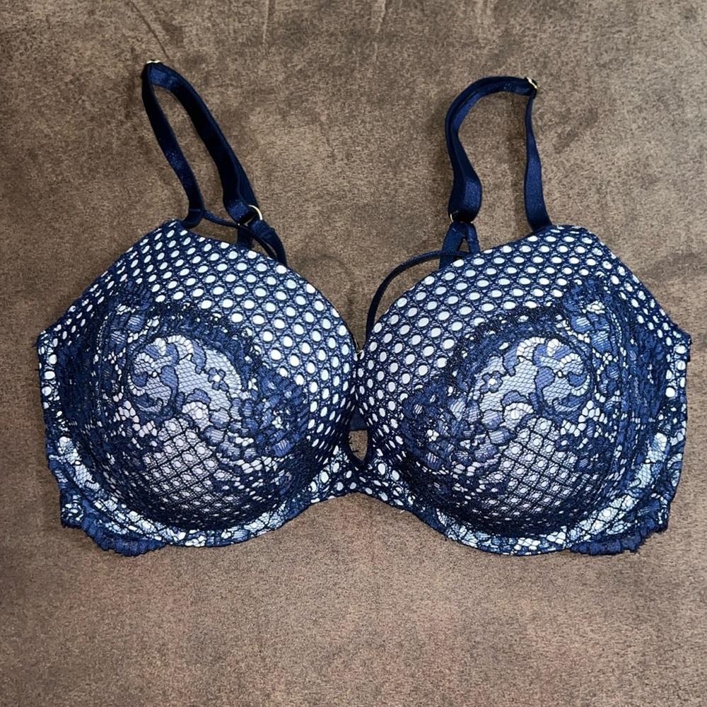 NWOT Victoria’s Secret Bombshell Bra
